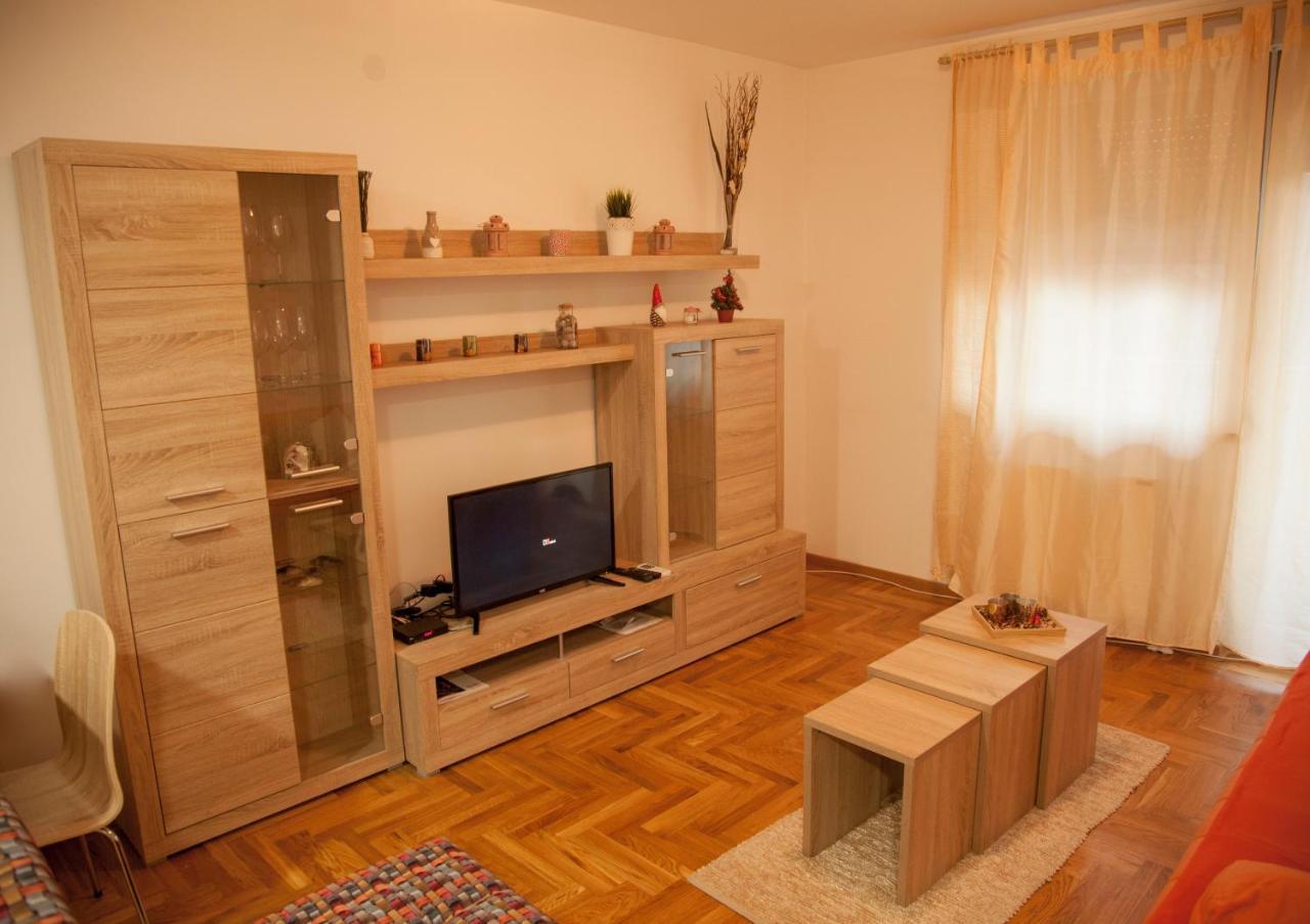 Apartment Vas Raj Novi Sad Exteriör bild